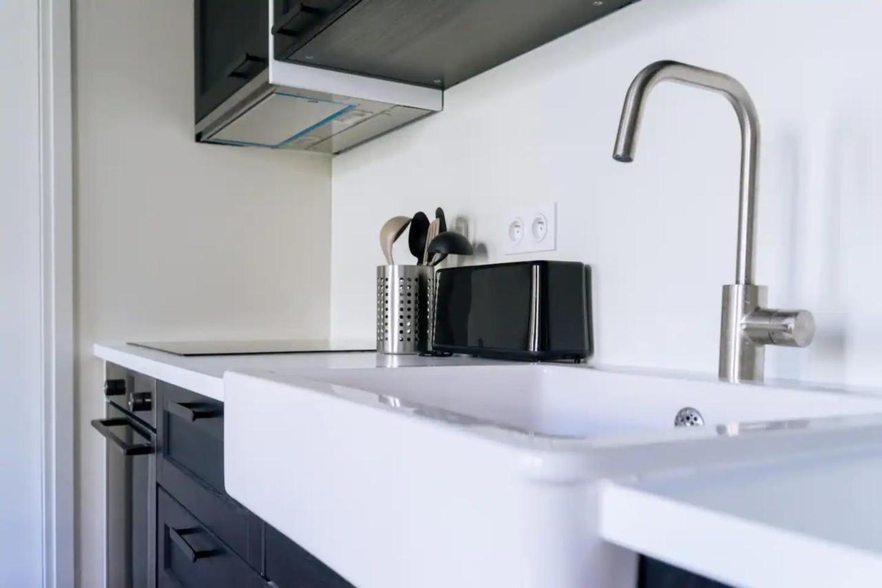 Stylish 2 Bedroom Apartment In Párizs Kültér fotó